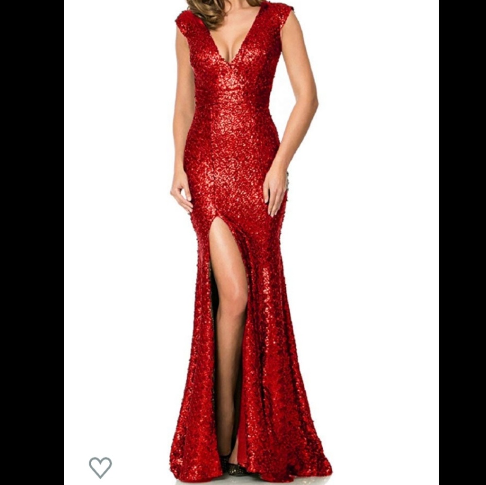 Mediun red sequined dress with leg slit